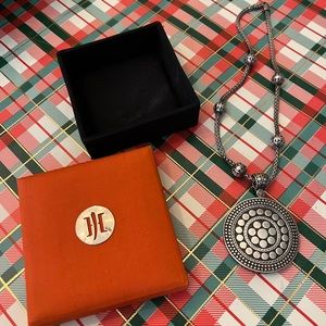 John Hardy necklace, beautiful and goes with everything! Ready to be gifted